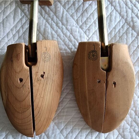 Nordstrom wood shoe tree - Picture 4 of 6